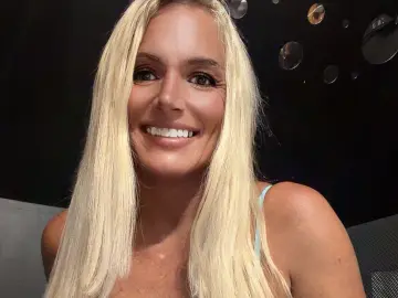 Imlive Best live sex cam show of PageWest