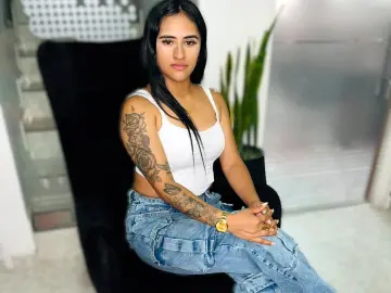 Imlive Adult Video Chat of Phoebe_Cooper