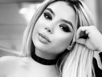 Imlive Sex Cam of EllBlue303