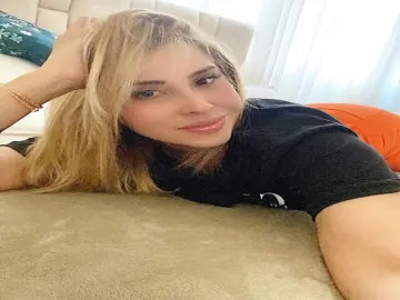 Livejasmin Free Porn Cam of PelinnaCollins