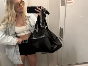 Myfreecams Live Sex Cam of Library_Girl