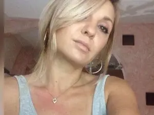 Myfreecams Sex Chat of Dia__moon