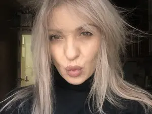 Myfreecams Watch Live Sex Cams of Dia__moon