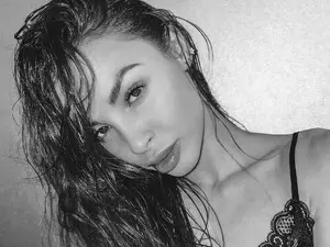 Myfreecams Live Sex of Kirsten_D