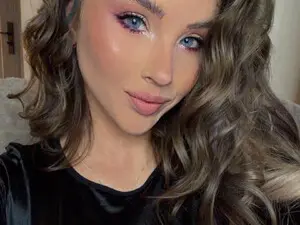 Myfreecams Adult Webcam of heySiry