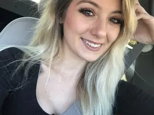 Myfreecams Sex Cam of Sammy_gray