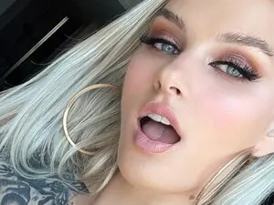 Myfreecams Live Porn of BonnieBazz