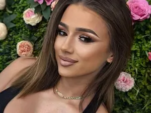 Myfreecams Sex Cam of AishaSins