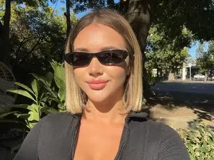 Myfreecams Free Porn Cam of HolyMeow