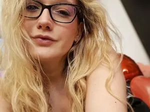 Myfreecams Best live sex cam show of MonicMoon18