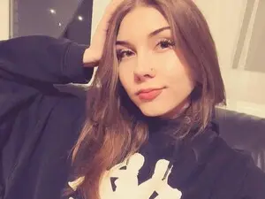 Myfreecams Live Porn of YanaMeoww