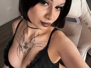Myfreecams Watch Live Sex Cams of LunaGothGirl