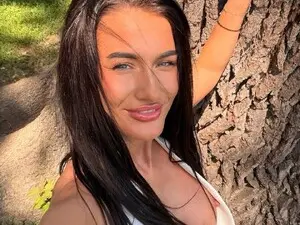 Myfreecams Live Sex Cam of SheIsIris