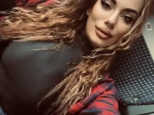 Myfreecams Watch Live Sex Cams of Cassiehottt