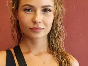 Myfreecams Watch Live Sex Cams of Dee4w