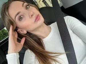 Myfreecams Sex Chat of AlecsaFox
