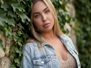 Myfreecams Best live sex cam show of AmiraSoul_