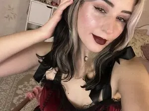 Myfreecams Sex Chat of LissaLucy