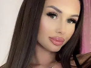 Myfreecams Sex Chat of EmilyHudsson