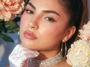 Myfreecams Live Porn of AzzaLee