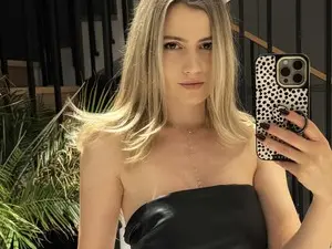 Myfreecams Adult Webcam of HappyEndings_