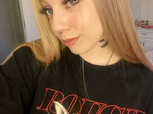 Myfreecams Watch Live Sex Cams of RebeccaHottie
