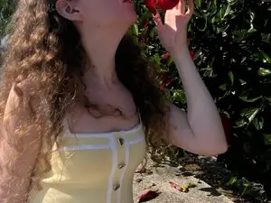 Myfreecams Private Sex Chat of BlueFlowerr