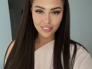 Myfreecams Watch Live Sex Cams of Sweetylinaa