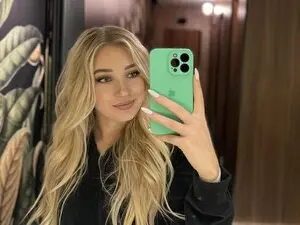 Myfreecams Free Porn Cam of SnowQueen1