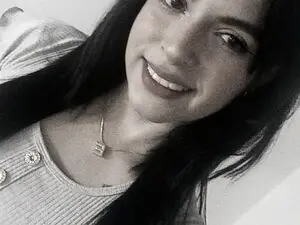 Myfreecams Live Sex Cam of Sara_Turner