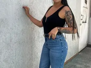 Myfreecams Sex Chat of LorennaHdez