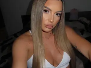 Myfreecams Free Live Porn of Miaastarr