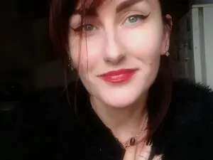 Myfreecams Adult Video Chat of HelenRed