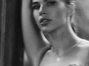 Myfreecams Live Sex Cam of kissfreeze