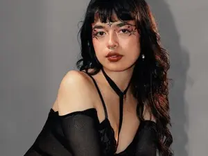 Myfreecams Nude Webcam of Saphyralux