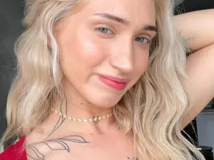 Myfreecams Adult Webcams of Roselyn_