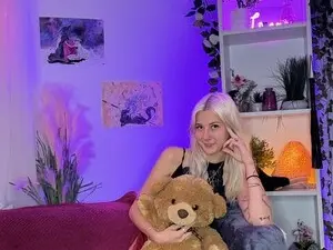 Myfreecams Nude Webcam of EmilySwan