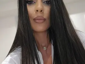 Myfreecams Live Sex Cam of Rose4Lucy