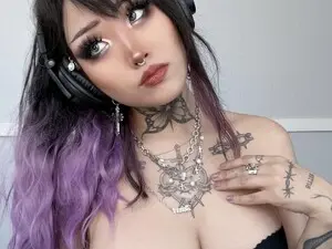 Myfreecams Nude Webcam of TATTOOEDWAIFU
