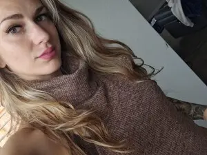 Myfreecams Sex Cam of Ur_SexyWomen