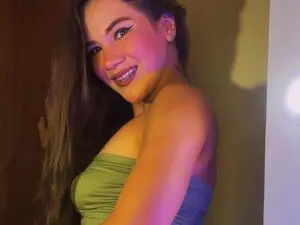 Myfreecams Watch Live Sex Cams of Latinahot