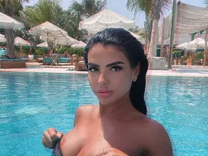 Myfreecams Live Porn of Alenaxoxo
