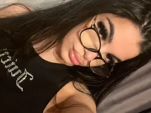 Myfreecams Watch Live Sex Cams of BruneteAstrid