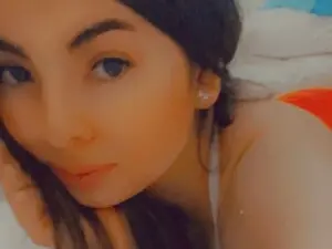 Myfreecams Live Sex Cam of BeluLara_01