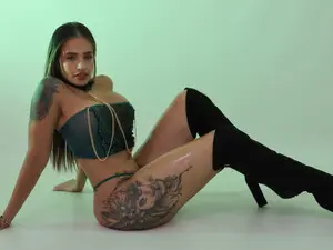 Myfreecams Watch Live Sex Cams of Mssburbuja