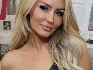 Myfreecams Live Sex Cam of Officialelsa