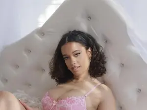 Myfreecams Watch Live Sex Cams of CamilleeAmourr
