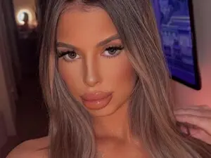 Myfreecams Adult Video Chat of aryaaxo