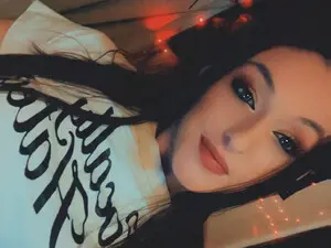 Myfreecams Free Porn Cam of SultrySlut22