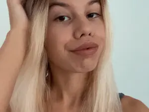 Myfreecams Private Sex Chat of Emma_Extra_Tiny